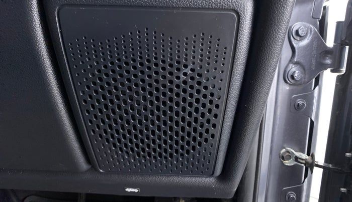 2021 Mahindra Thar LX PETROL HT 4WD AT, Petrol, Automatic, 5,948 km, Speaker