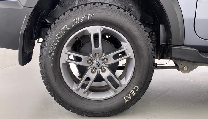 2021 Mahindra Thar LX PETROL HT 4WD AT, Petrol, Automatic, 5,948 km, Right Rear Wheel