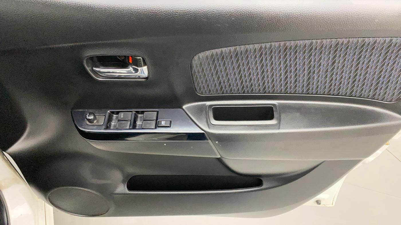 2014 Maruti Wagon R Stingray VXI, Petrol, Manual, 54,124 km, Driver Side Door Panels Control