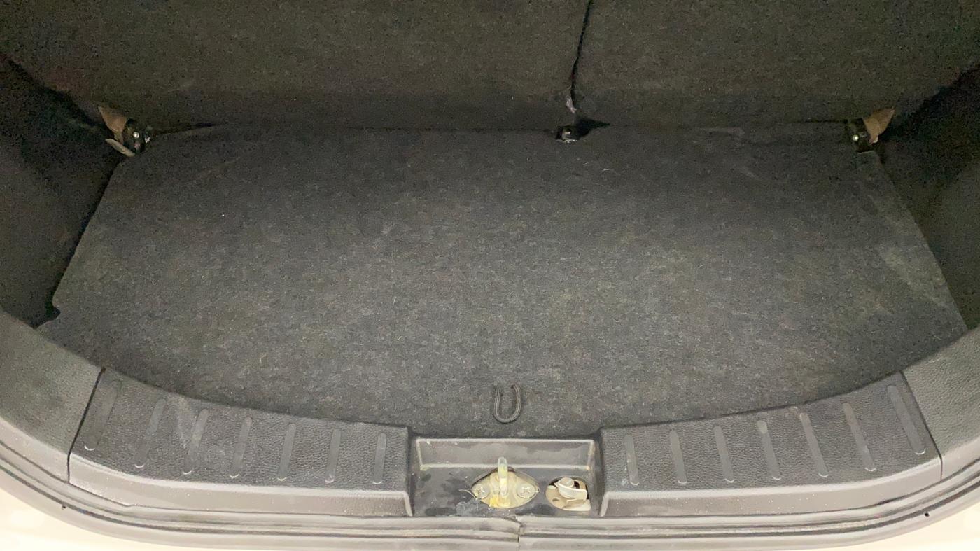 2014 Maruti Wagon R Stingray VXI, Petrol, Manual, 54,124 km, Boot Inside
