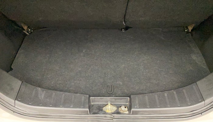 2014 Maruti Wagon R Stingray VXI, Petrol, Manual, 54,124 km, Boot Inside