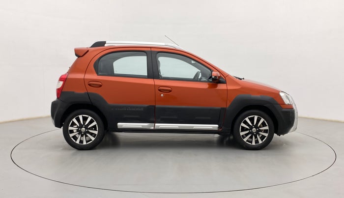 2015 Toyota Etios CROSS 1.2 G, Petrol, Manual, 57,349 km, Right Side View