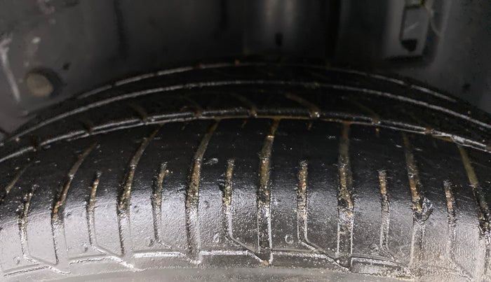 2015 Toyota Etios CROSS 1.2 G, Petrol, Manual, 57,349 km, Left Rear Tyre Tread