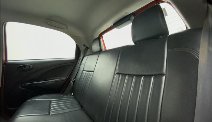 2015 Toyota Etios CROSS 1.2 G, Petrol, Manual, 57,349 km, Right Side Rear Door Cabin