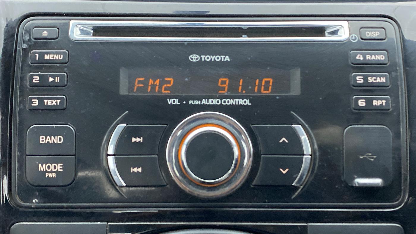 2015 Toyota Etios CROSS 1.2 G, Petrol, Manual, 57,349 km, Infotainment System