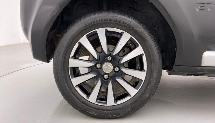 2015 Toyota Etios CROSS 1.2 G, Petrol, Manual, 57,349 km, Right Rear Wheel