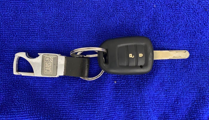 2017 Honda WR-V 1.2L I-VTEC VX MT, Petrol, Manual, 62,675 km, Key Close Up