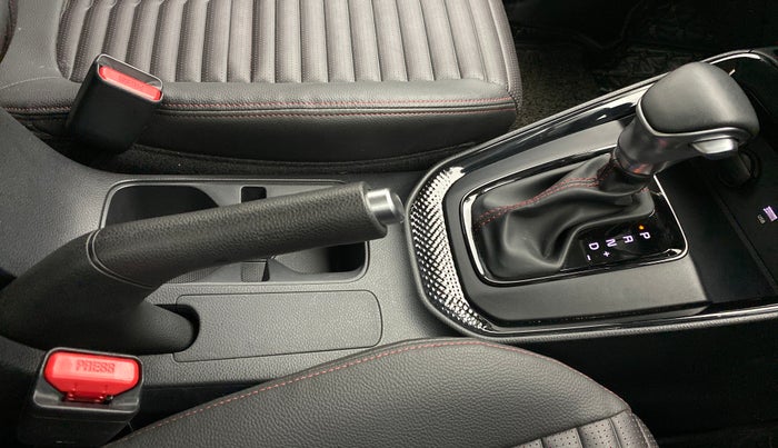 2020 KIA SONET GTX PLUS DCT 1.0, Petrol, Automatic, 6,269 km, Gear Lever