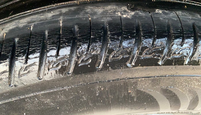 2019 Hyundai VENUE SX 1.0 (O) TURBO, Petrol, Manual, 72,549 km, Left Rear Tyre Tread