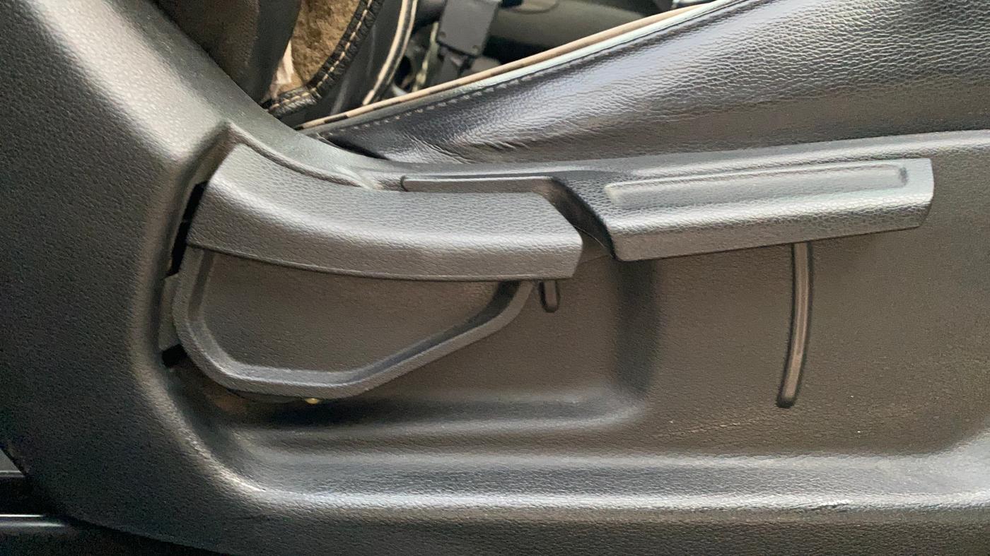 2019 Hyundai VENUE SX 1.0 (O) TURBO, Petrol, Manual, 72,549 km, Driver Side Adjustment Panel