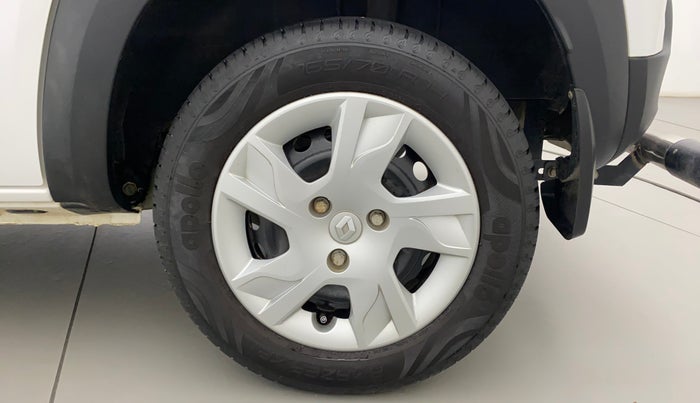2022 Renault Kwid RXT 1.0 AMT, Petrol, Automatic, 10,502 km, Left Rear Wheel