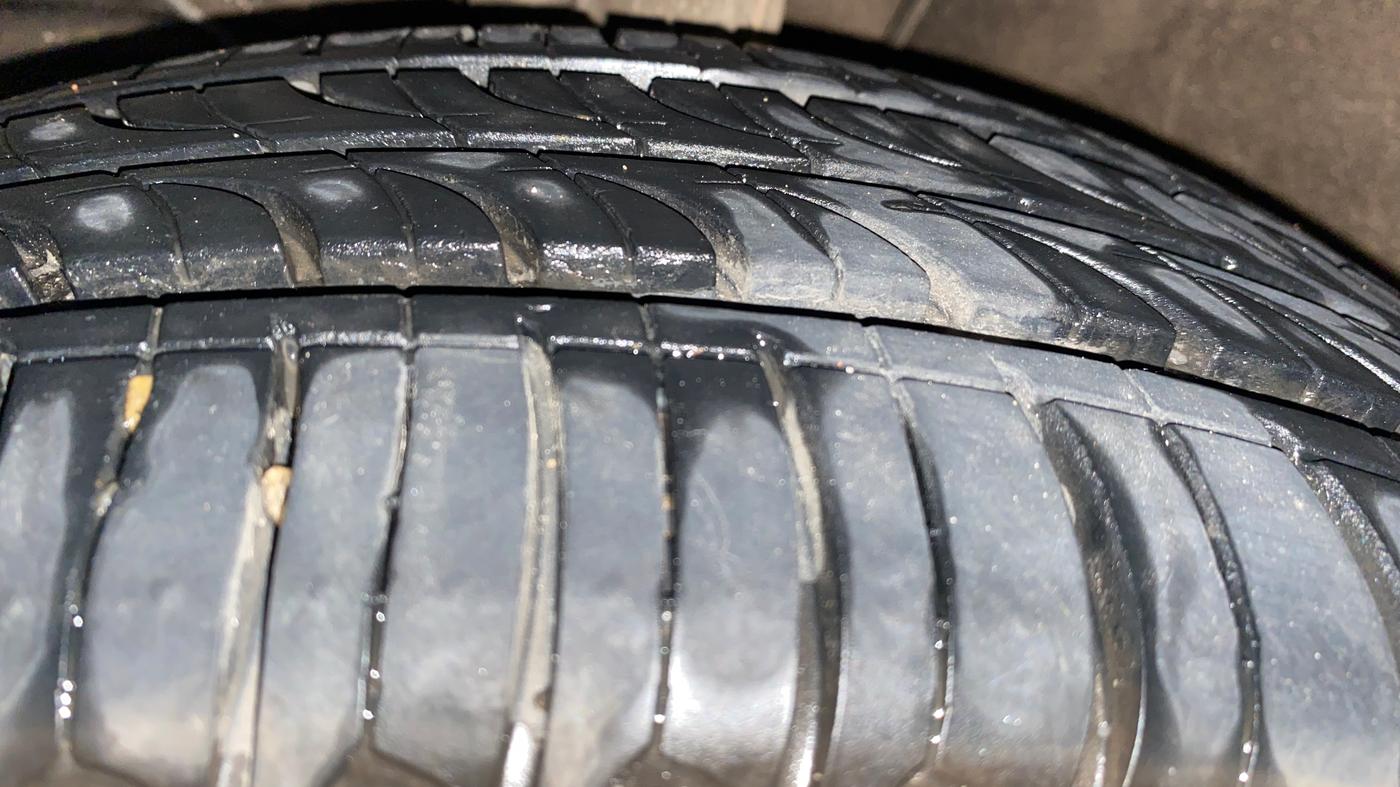 2018 Maruti Baleno DELTA PETROL 1.2, Petrol, Manual, 72,700 km, Left Front Tyre Tread
