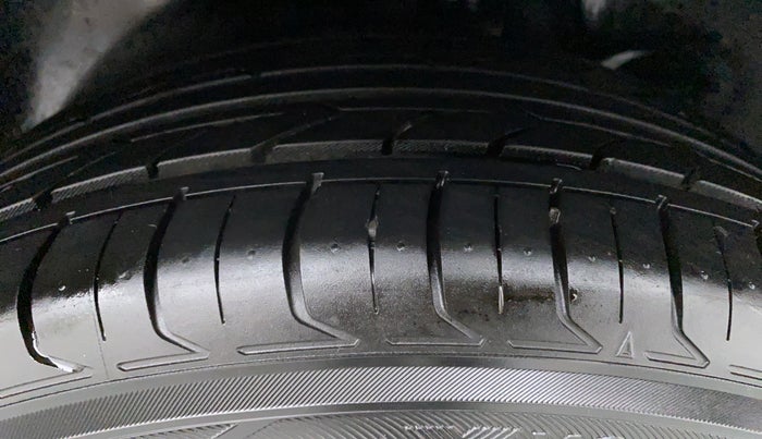 2016 Hyundai Creta 1.6 SX PLUS AUTO PETROL, Petrol, Automatic, 68,103 km, Left Rear Tyre Tread