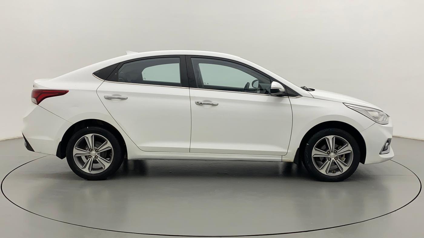 2017 Hyundai Verna 1.6 VTVT SX (O) AT, Petrol, Automatic, 45,879 km, Right Side View