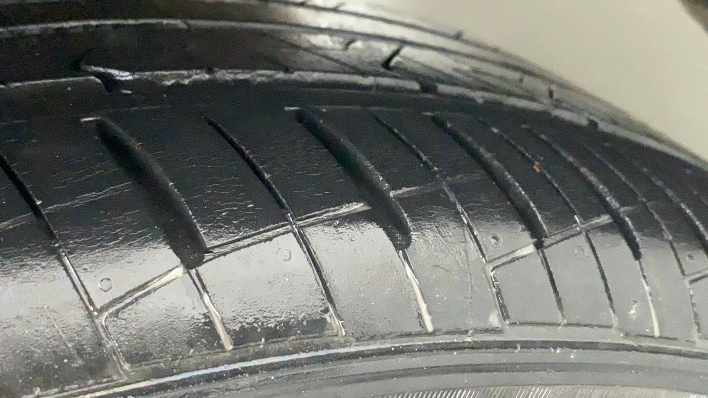 2017 Hyundai Verna 1.6 VTVT SX (O) AT, Petrol, Automatic, 45,879 km, Left Rear Tyre Tread