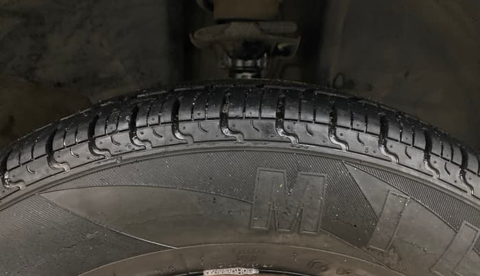 2016 Renault Kwid RXT 1.0, Petrol, Manual, 27,961 km, Right Front Tyre Tread