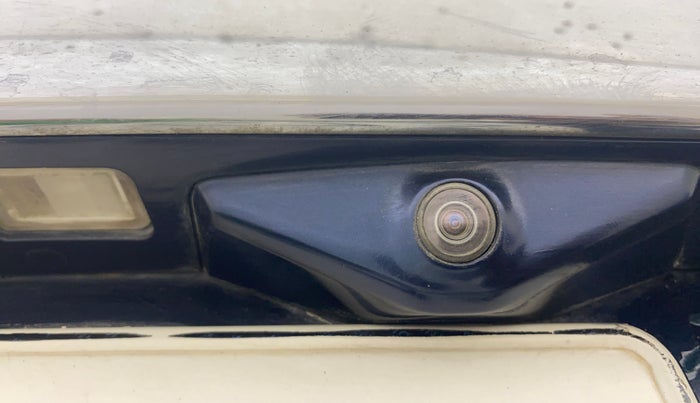 2017 Tata Hexa XTA 4X2 7 STR, Diesel, Automatic, 1,39,861 km, Parking Camera