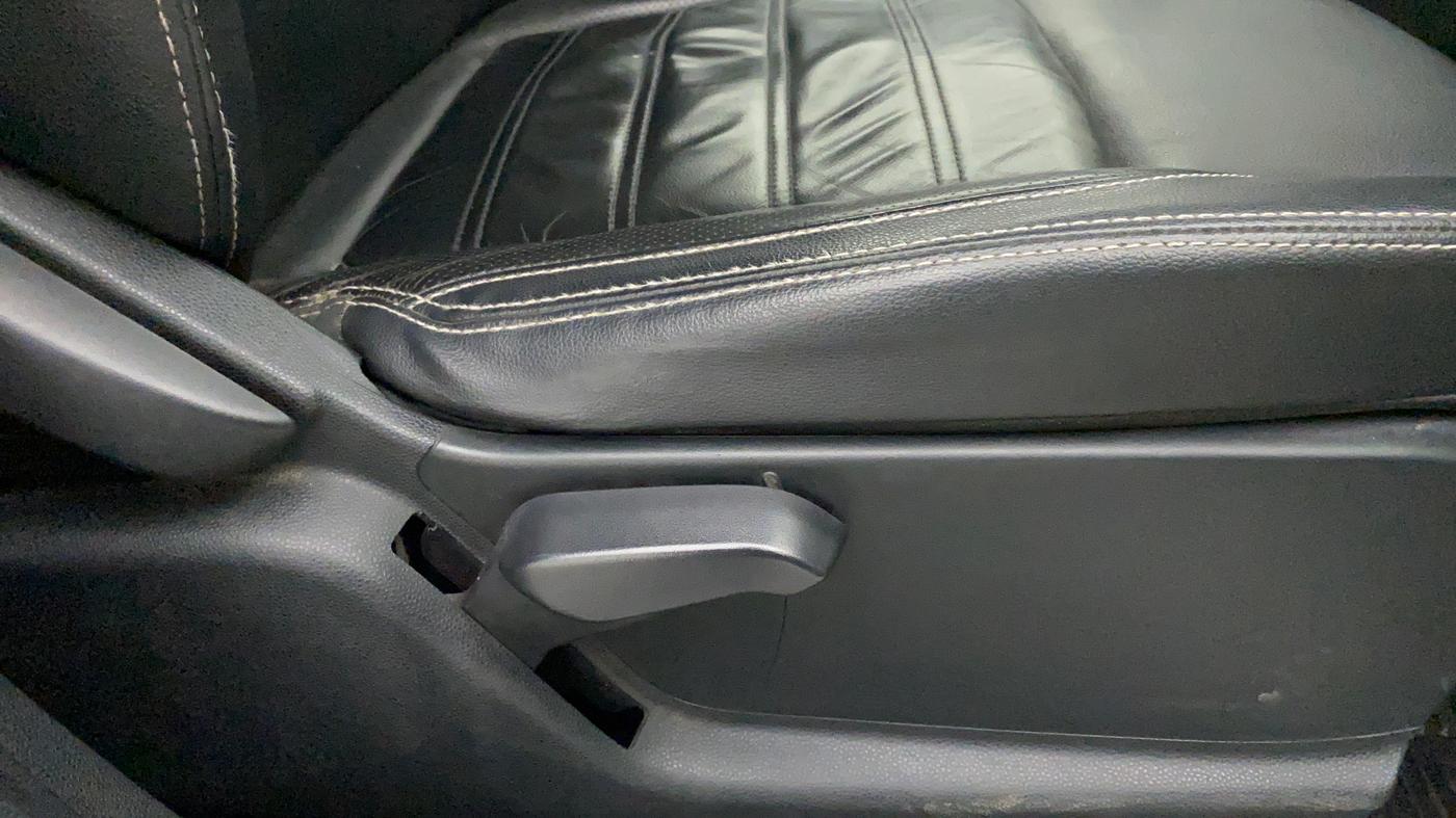 2018 Ford Ecosport TITANIUM + 1.5L DIESEL, Diesel, Manual, 73,486 km, Driver Side Adjustment Panel