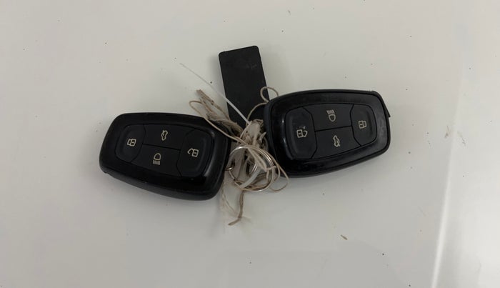 2021 Tata ALTROZ XZ PETROL, Petrol, Manual, 32,697 km, Key Close Up