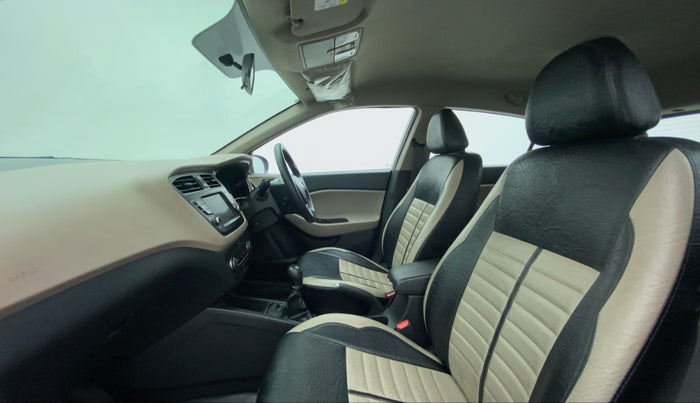 2018 Hyundai Elite i20 ASTA 1.2, Petrol, Manual, 44,723 km, Right Side Front Door Cabin