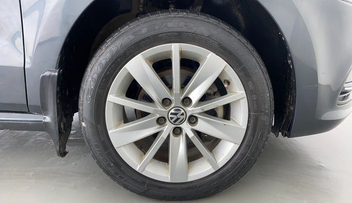 2015 Volkswagen Polo HIGHLINE1.2L PETROL, Petrol, Manual, 39,526 km, Right Front Wheel
