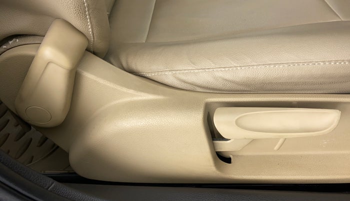 2015 Volkswagen Polo HIGHLINE1.2L PETROL, Petrol, Manual, 39,526 km, Driver Side Adjustment Panel