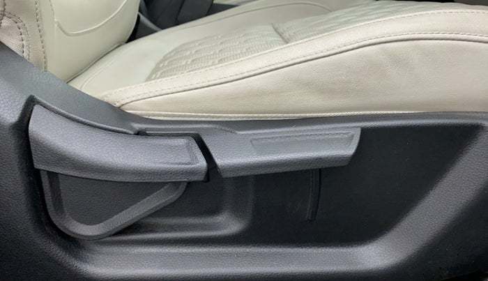 2019 KIA SELTOS HTX 1.5 DIESEL, Diesel, Manual, 62,084 km, Driver Side Adjustment Panel