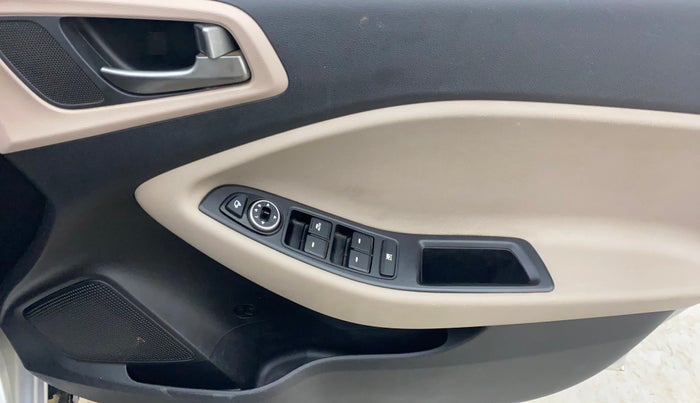 2017 Hyundai Elite i20 ASTA 1.2 (O), Petrol, Manual, 50,645 km, Driver Side Door Panels Control