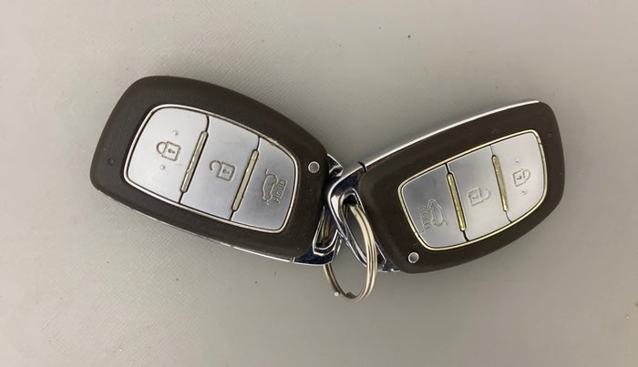 2017 Hyundai Elite i20 ASTA 1.2 (O), Petrol, Manual, 50,645 km, Key Close Up