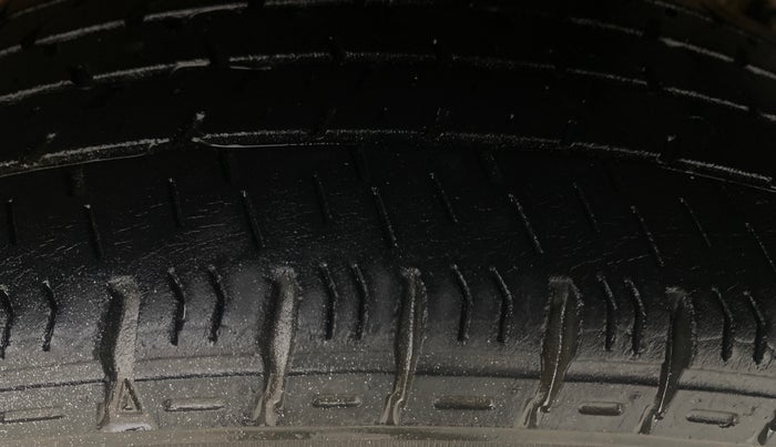 2015 Hyundai Grand i10 SPORTZ 1.2 KAPPA VTVT, Petrol, Manual, 82,147 km, Left Rear Tyre Tread