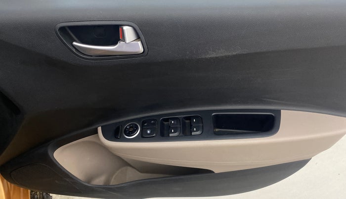 2015 Hyundai Grand i10 SPORTZ 1.2 KAPPA VTVT, Petrol, Manual, 82,147 km, Driver Side Door Panels Control