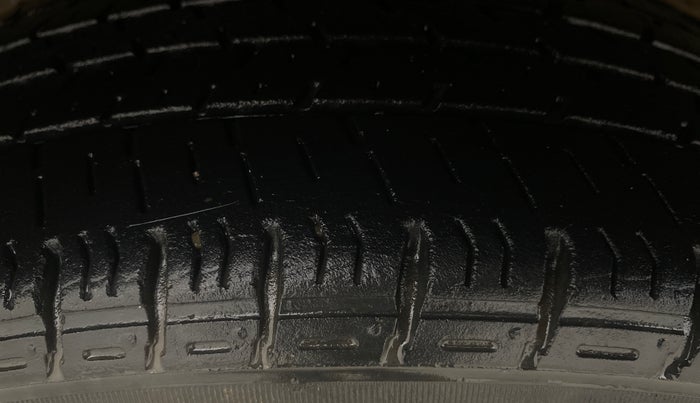 2015 Hyundai Grand i10 SPORTZ 1.2 KAPPA VTVT, Petrol, Manual, 82,147 km, Right Rear Tyre Tread