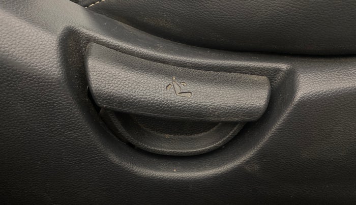 2015 Hyundai Grand i10 SPORTZ 1.2 KAPPA VTVT, Petrol, Manual, 82,147 km, Driver Side Adjustment Panel