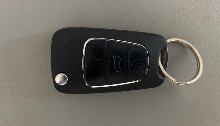 2015 Hyundai Grand i10 SPORTZ 1.2 KAPPA VTVT, Petrol, Manual, 82,147 km, Key Close Up