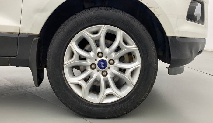 2016 Ford Ecosport 1.5 TITANIUM TI VCT AT, Petrol, Automatic, 52,176 km, Right Front Wheel