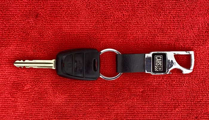 2017 Hyundai Grand i10 SPORTZ 1.2 KAPPA VTVT, Petrol, Manual, 39,595 km, Key Close Up