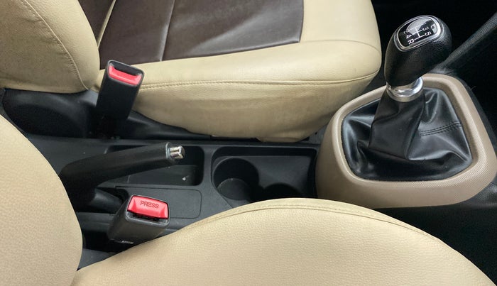 2017 Hyundai Grand i10 SPORTZ 1.2 KAPPA VTVT, Petrol, Manual, 39,595 km, Gear Lever