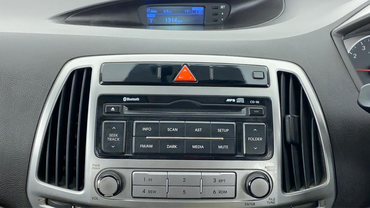 2014 Hyundai i20 SPORTZ 1.2 VTVT, Petrol, Manual, 65,518 km, Infotainment System