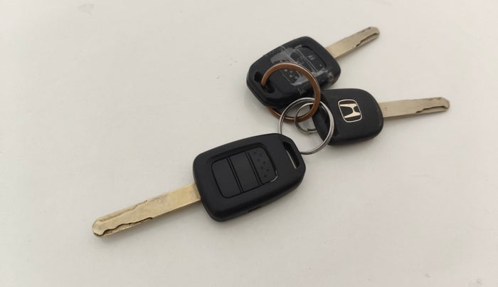 2014 Honda City 1.5L I-VTEC SV, Petrol, Manual, 1,43,914 km, Key Close Up