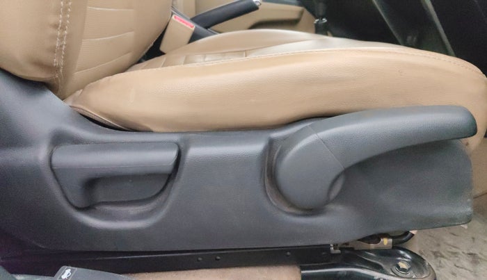 2014 Honda City 1.5L I-VTEC SV, Petrol, Manual, 1,43,914 km, Driver Side Adjustment Panel