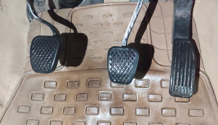 2014 Honda City 1.5L I-VTEC SV, Petrol, Manual, 1,43,914 km, Pedals