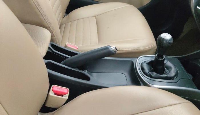 2014 Honda City 1.5L I-VTEC SV, Petrol, Manual, 1,43,914 km, Gear Lever