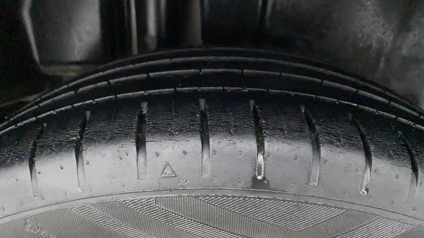 2019 Maruti Ciaz ALPHA DIESEL 1.5, Diesel, Manual, 57,128 km, Right Rear Tyre Tread
