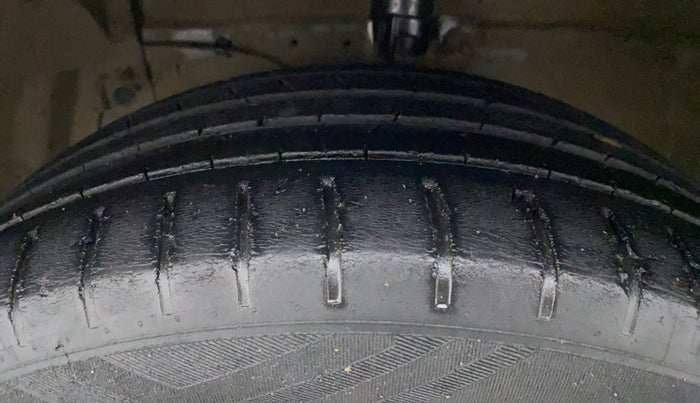 2019 Maruti Ciaz ALPHA DIESEL 1.5, Diesel, Manual, 57,128 km, Left Front Tyre Tread
