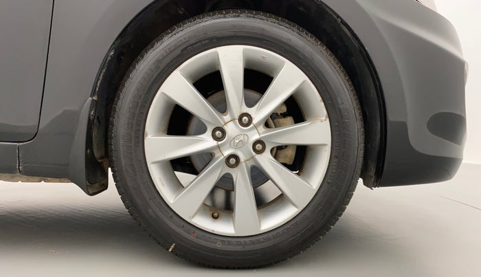 2013 Hyundai Verna FLUIDIC 1.6 SX VTVT, Petrol, Manual, 50,715 km, Right Front Wheel