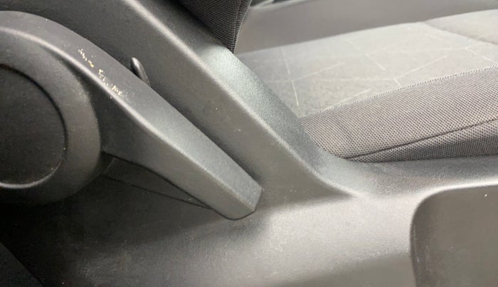 2022 Tata PUNCH ADVENTURE MT, Petrol, Manual, 18,988 km, Driver Side Adjustment Panel