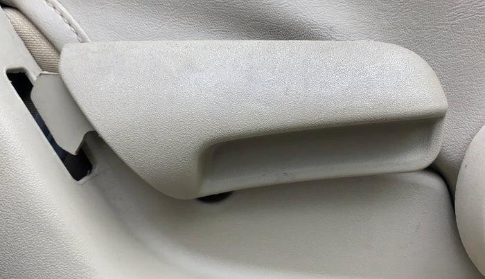 2018 Maruti Ciaz DELTA DIESEL 1.3, Diesel, Manual, 29,814 km, Driver Side Adjustment Panel