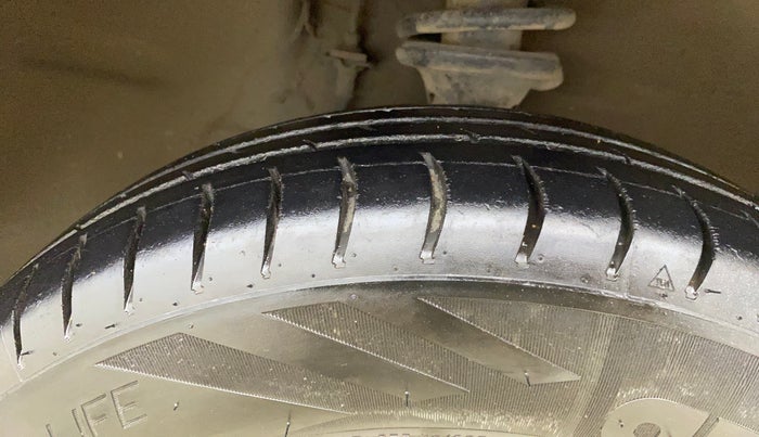 2018 Maruti Alto 800 LXI CNG, CNG, Manual, 63,629 km, Right Front Tyre Tread