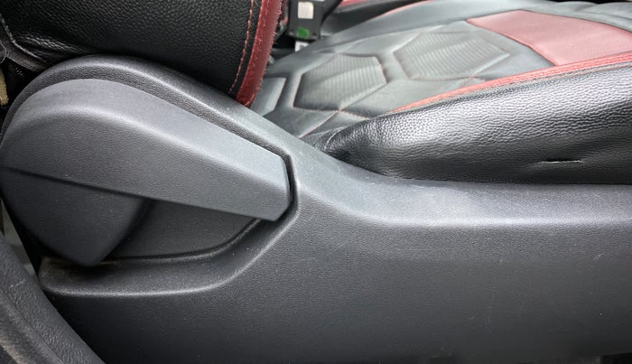 2021 Nissan MAGNITE XL, Petrol, Manual, 38,137 km, Driver Side Adjustment Panel