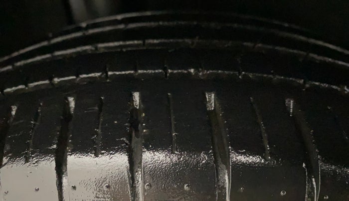 2019 Maruti Baleno ALPHA PETROL 1.2, Petrol, Manual, 30,793 km, Right Rear Tyre Tread